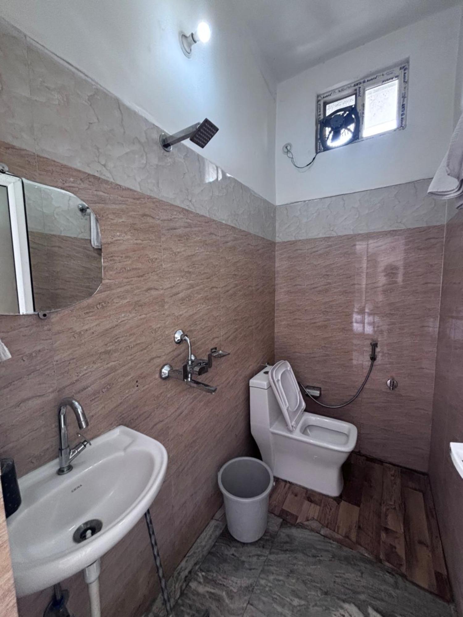רישיקש Flow House מראה חיצוני תמונה
